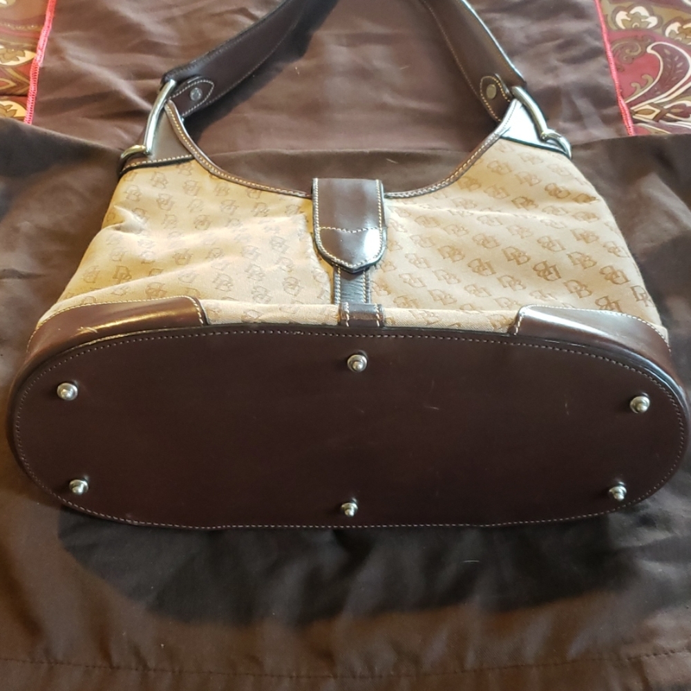 Dooney & bourke - Picture 3 of 4